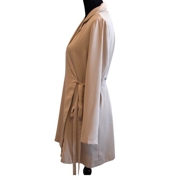 NEW PETAL + PUP Women's Long Sleeve Full Wrap Tie Sumit Blazer Dress Size M - Picture 4 of 8